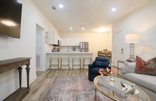 Oxford Condo | "Bluff Bliss" 1 mi Scenic Walk to OM! Renovated!