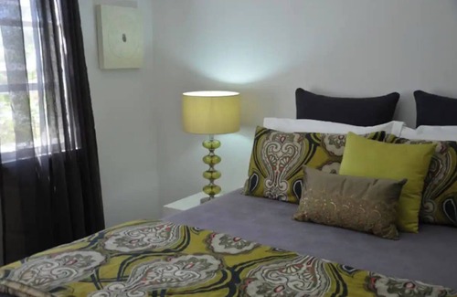 Spencer Park House | Bluff Cottage - authentic 50s with a retro vibe