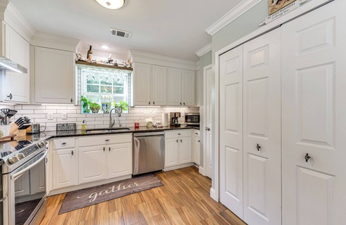 Bluffton House | Bluffton Getaway w/Fenced Yard: 7 Mi to Beach!