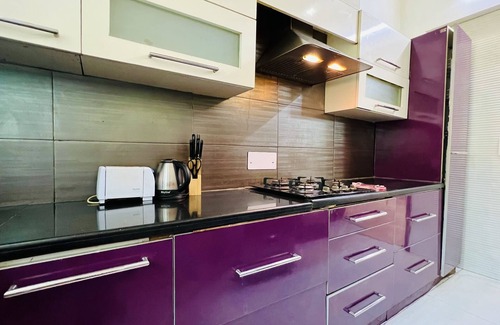 Green Park Apartment | BluO 3BHK Green Park, Private Garden Balcony, Lift