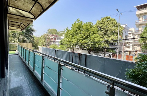 Green Park Apartment | BluO 3BHK Green Park, Private Garden Balcony, Lift