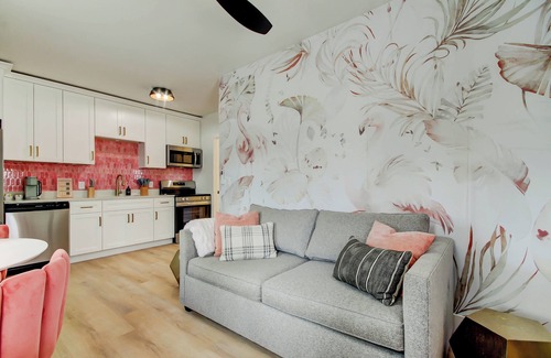 St. Petersburg - Clearwater Cottage | Blushing Flamingo- Triplex with heated pool, across the street from the beach