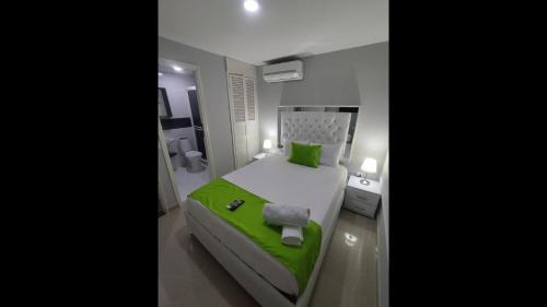 Marbella Cabin | Bm-14G Charming Cartagena Lodge with Shared Pool and Private Terrace