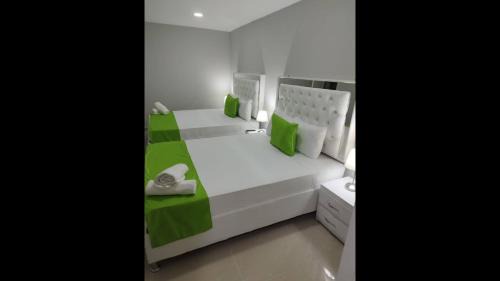 Marbella Cabin | Bm-16 room near the sea with air conditioning and WIFI