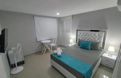 Marbella Cabin | Bm-9 room near the sea with air conditioning and WIFI