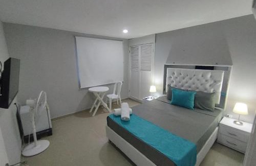 Marbella Cabin | Bm-9 room near the sea with air conditioning and WIFI