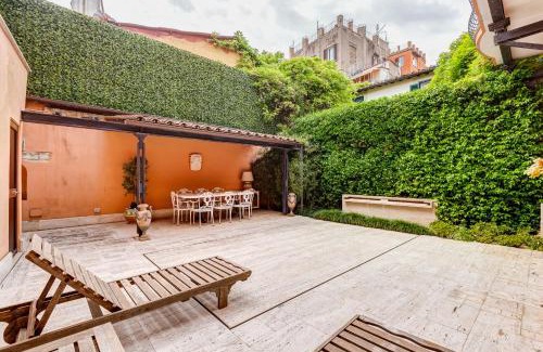 Trastevere House | BMGA l Luxury Home with Patio in Trastevere