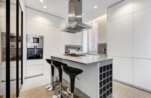 Trastevere House | BMGA l Luxury Home with Patio in Trastevere
