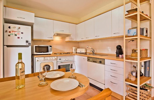 Charneca de Caparica e Sobreda Apartment | BmyGuest - Aroeira Golf Apartment