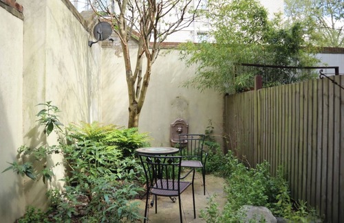Bunhill Apartment | BnBNook - 4BR Townhouse - West End and Farringdon