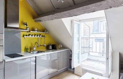 Marais Apartment | BnBNook - Chic 1BR - Picasso Museum and Notre-Dame