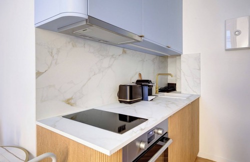 Marais Apartment | BnBNook - Studio - Place des Vosges and Bastille