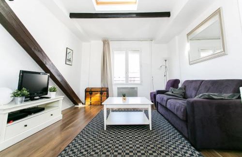 Arts-et-Metiers Apartment | BnBNova - 1BR - Upper Marais & Pompidou