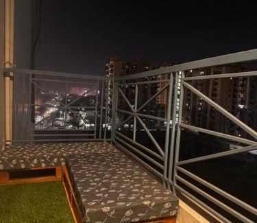 Ghaziabad Bed & Breakfast | BnW studio - Cozy & Complete