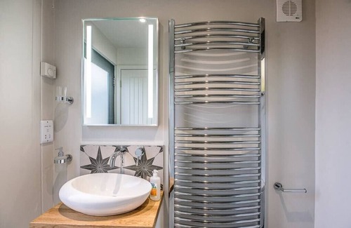 Thorpeness Apartment | Bo Peep Shepherds Hut, Thorpeness