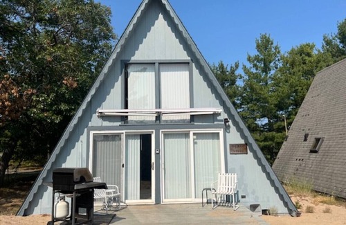 Oscoda Cabin | Boardwalk Beach 3 - Beachfront