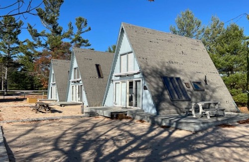 Oscoda Cabin | Boardwalk Beach 3 - Beachfront