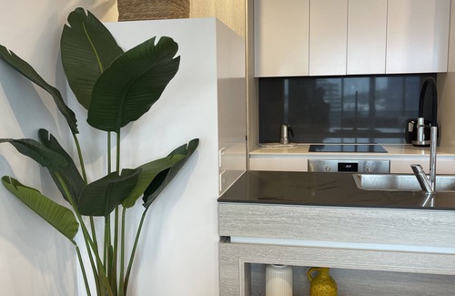 Burleigh Heads Apartment | Boardwalk Burleigh Beach Best Location