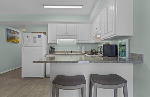 Atlantic Beach Condo | Boardwalk Shores B 2 Bedroom Duplex by RedAwning