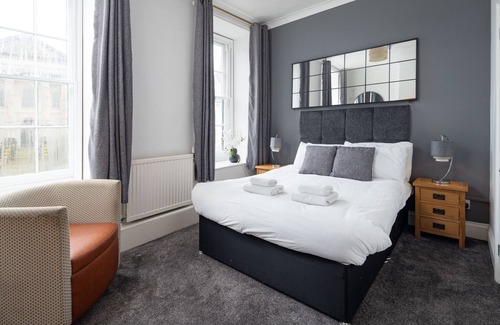 Carmarthen Hotel | Boars Head Hotel