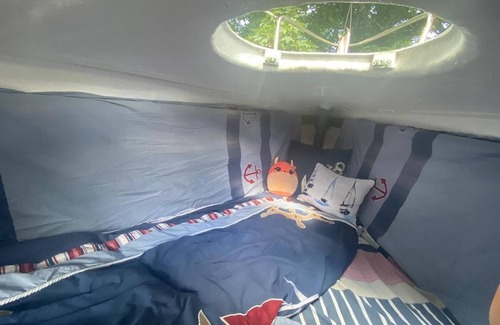 East Boldon Cabin | Boat BnB, but not on the sea!