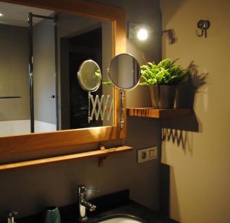 Ghent Boat Rental | Boat & Breakfast Bellevue