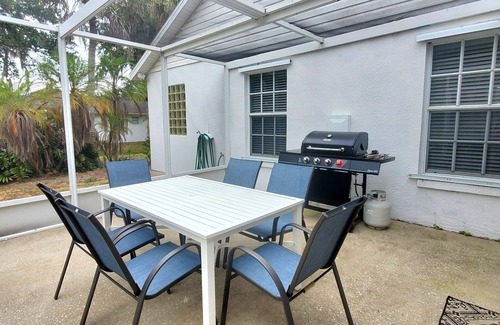 Edgewater House | BOAT DOCK SPOT DOLPHIN/FISH Deals-Cozy house 3/2 , 5 mins to New Smyrna Beach.
