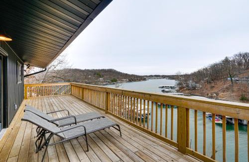 Lake Ozark House | Boat Dock Waterfront Lake of the Ozarks Home