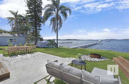 Lake Macquarie City Council House | Boat Harbour Haven - House only!