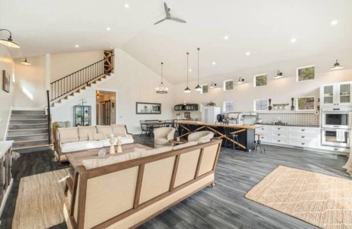 Coeur d'Alene House | Boat slip, Community beach, arcade games, water toys!