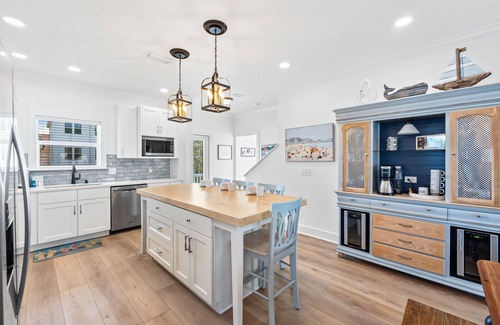 Upper Grand Lagoon House | ⛵🐾Boat slip -Swim/Spa -Dog Friendly~ truly a one-of-a-kind vacation!🐾⛵