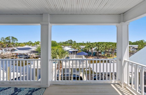 Upper Grand Lagoon House | ⛵🐾Boat slip -Swim/Spa -Dog Friendly~ truly a one-of-a-kind vacation!🐾⛵