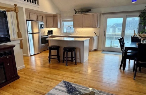 South Yarmouth House | Boater's Paradise with Beaches Nearby! RPAM010