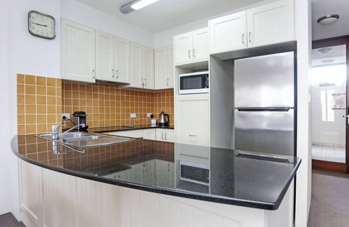 Tea Gardens Apartment | Boathouse 107 Pool side apartment