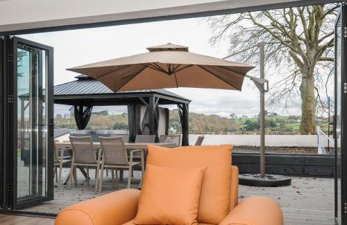 Westleigh House | Boathyde