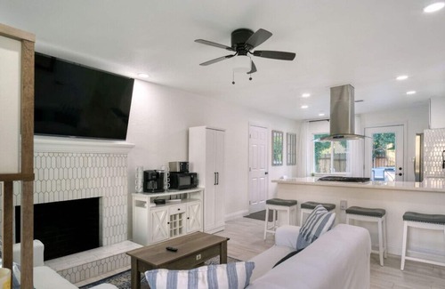 Granite Bay House | Boating to Michelin dining~ All within 10 minutes!