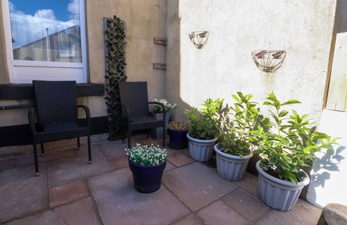 Skipton Cottage | BOB'S COTTAGE, pet friendly, with a garden in Skipton