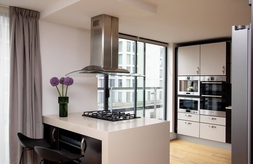 Cordwainer Apartment | Bob W Tower Hill Residences