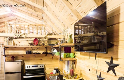Butternut Cabin | Bobber's On The Lake - Cabin 3