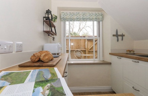 Langton Matravers Cottage | BOBBIN COTTAGE, pet friendly, character holiday cottage in Swanage
