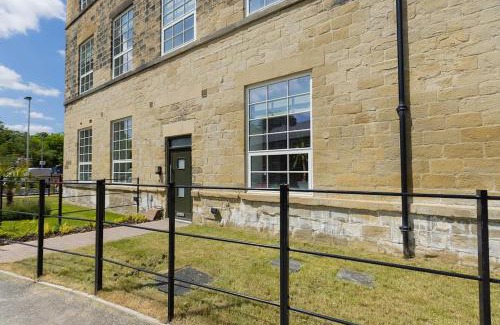 Leeds House | BOBBIN ROW - Grade 2 Listed Property with a Beautiful Design with Access to Leeds