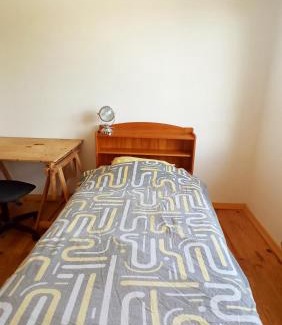 Les Ponts-de-Ce House | Bobby's Beds