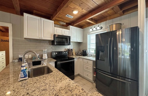Garden City House | Bobby's Girl - Second Row in Garden City Beach