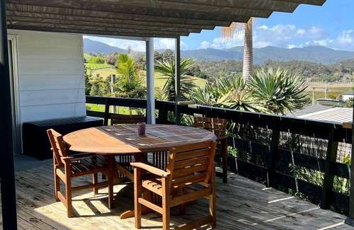 Coromandel House | Bobs Haven ~ Classic Kiwi Bach ~ Long Bay Coromandel