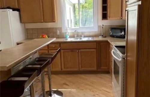 Frontenac Cottage | Bobs Lake 3 Bedroom Waterfront : $1495* Last Minute Weekly Special!