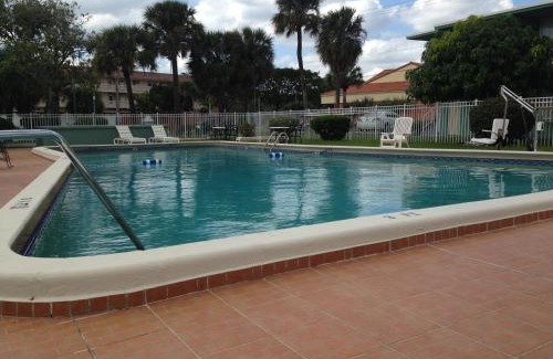 Boca Raton Hotel | Boca Inn