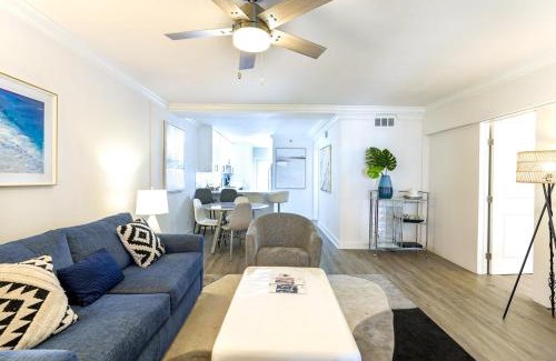 Boca Raton Apartment | Boca Waterfront with Pool, Gym, Parking and Short Walk to the Beach