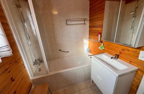 Somme-Leuze Ski Chalet | Bochetay 12