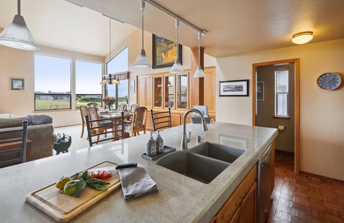 Bodega Bay House | Bodega Retreat! Ocean View, Golf Course, Walk to Beach & Clubhouse, Dog Friendly