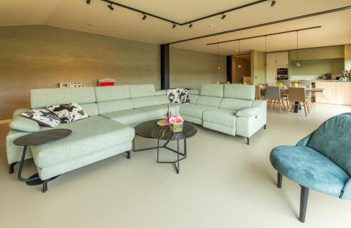 Ronse House | Boerderij63